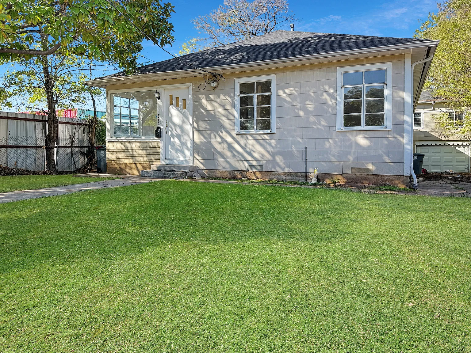 4 bed, 2291 sqft, $2,500 — Photo 2