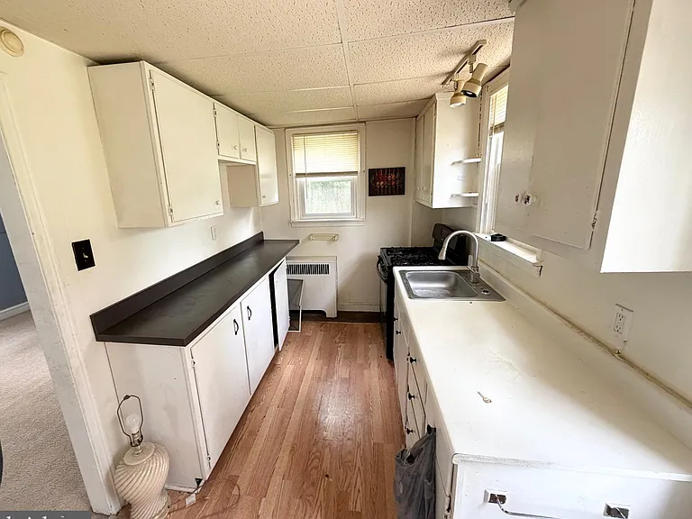 1123 Chester Pike — Photo 5