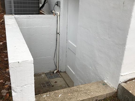 Finished basement for storage with washer dryer hook up