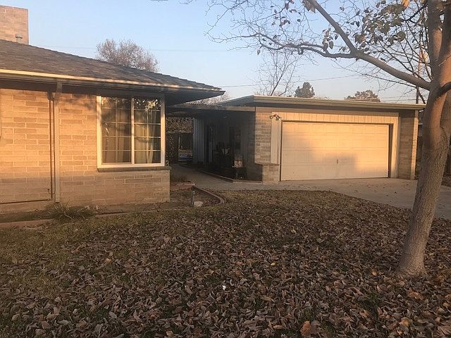 2nd image of 1931 Mulberry Dr