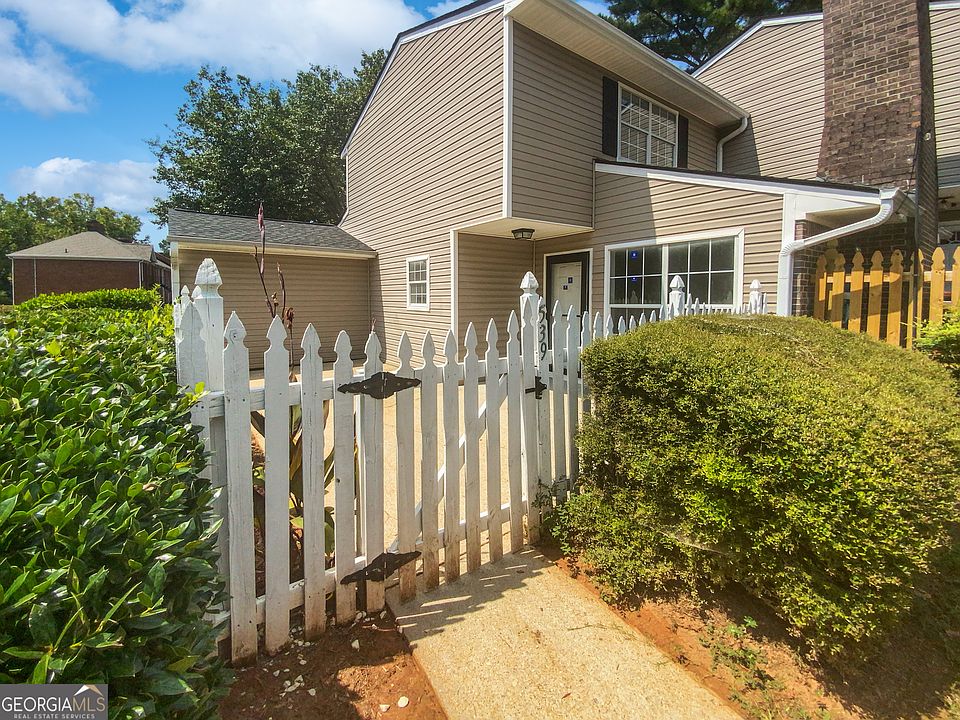1st image of 539 Picketts Bend Cir