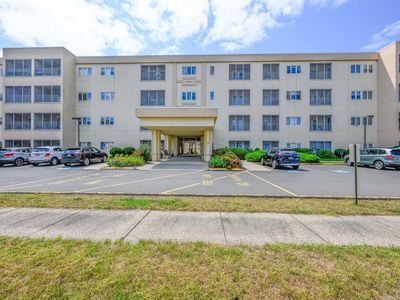 75 Washington Ave UNIT 2-319, Hamden, CT, 06518