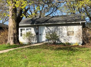 2208 Gilboa Ave, Zion, IL 60099