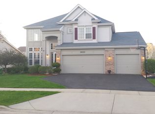 1662 Montclair Dr, Elgin, IL 60123