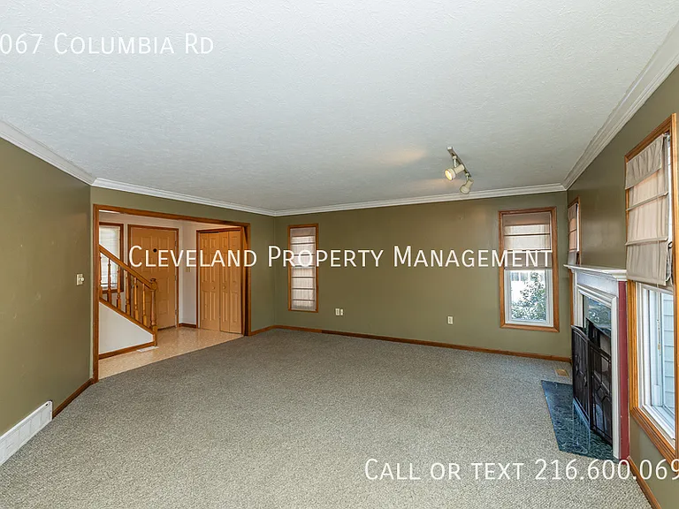 2067 Columbia Rd — Photo 3