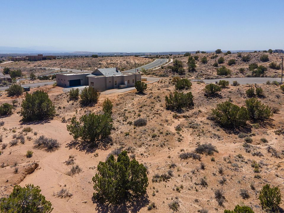 1st image of 2308 Desert Marigold Rd NE