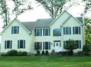 1 Teakwood Ct, Lake Hopatcong, NJ 07849