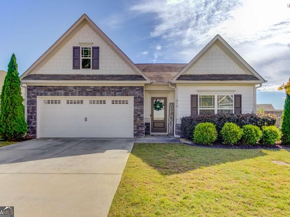 1st image of 918 Blind Brook Cir
