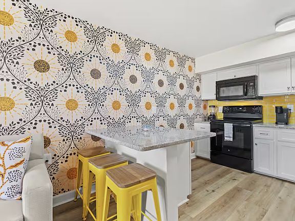 3rd image of 403 37th Ave S #101
