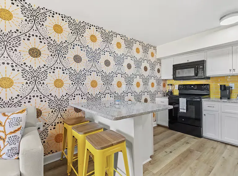 403 37th Ave S #101 — Photo 3