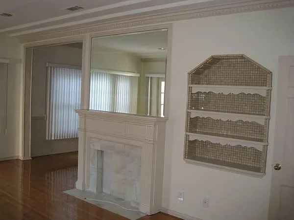 9947 Robbins Dr #203 — Photo 3