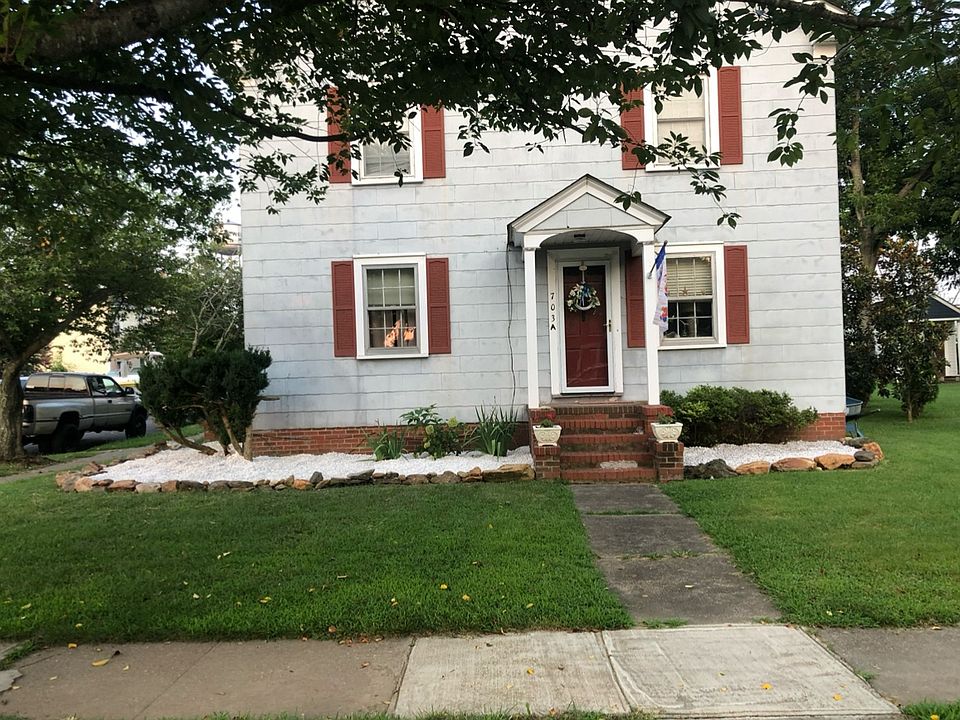 1st image of 703 Lee St #A