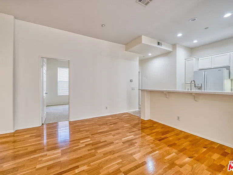 1133 Jewett Dr — Photo 8