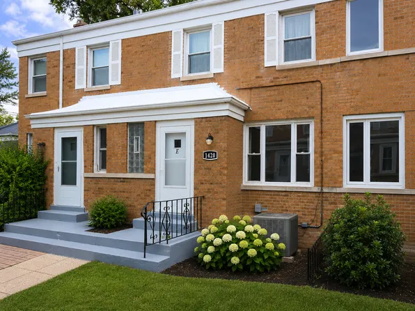 1420 N Harlem Ave APT E, River Forest, IL 60305