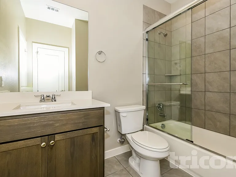 5464 Sandstone Dr — Photo 13