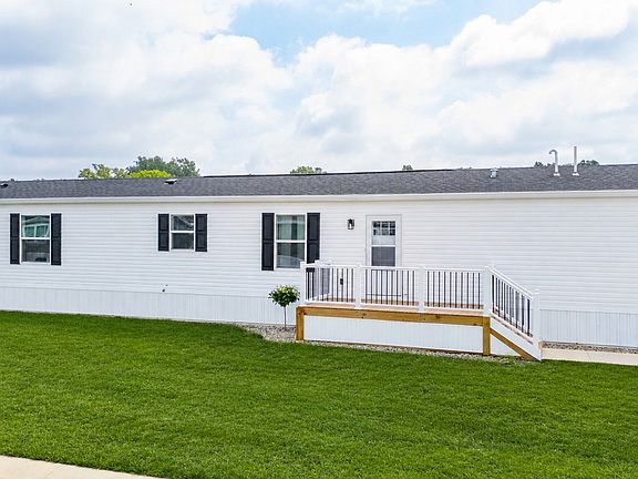 Exterior Image-3-Clayton C240 Camelot Village