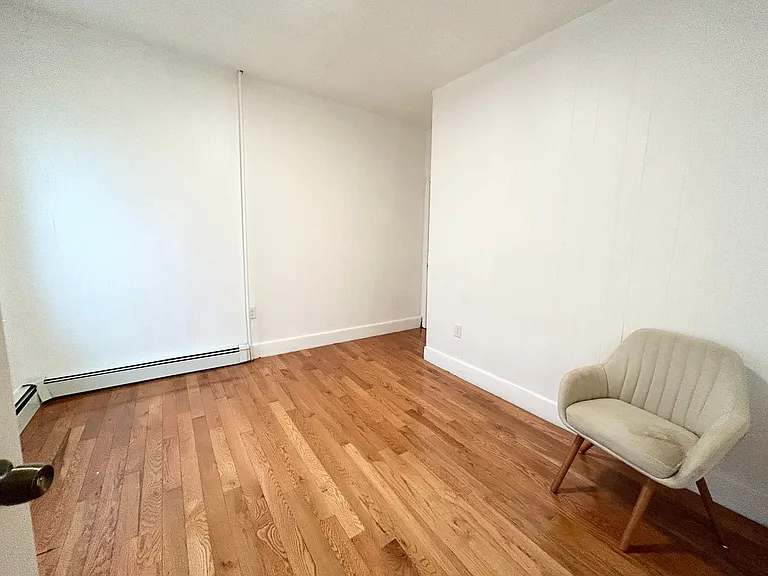 42 Hammond St #A3 — Photo 8