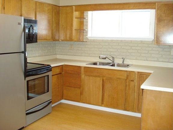 3rd image of 7225 Grove Ave