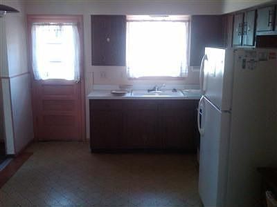 4th image of 4006 Clinton Ave
