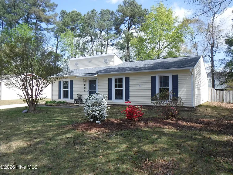624 Shadowridge Rd — Photo 3