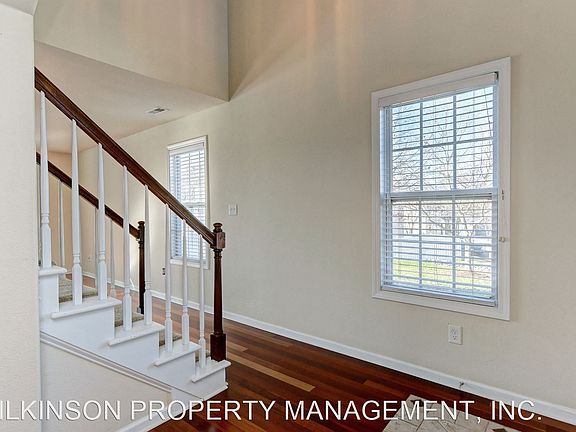 5th image of 4047 Abbottsbury Dr