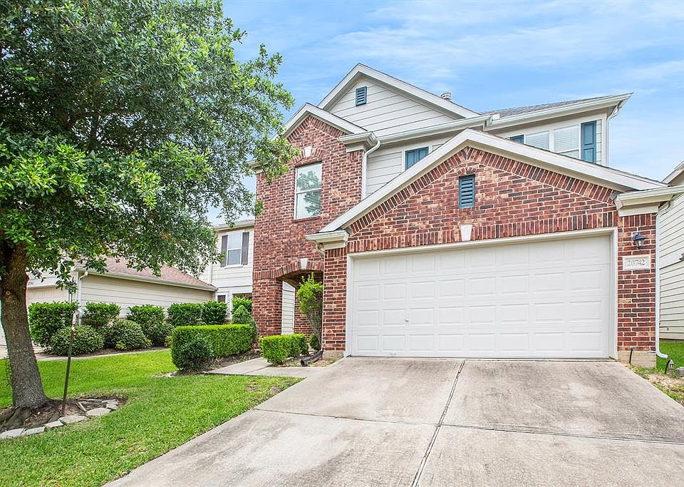 1st image of 20742 Cypress Crescent Ln