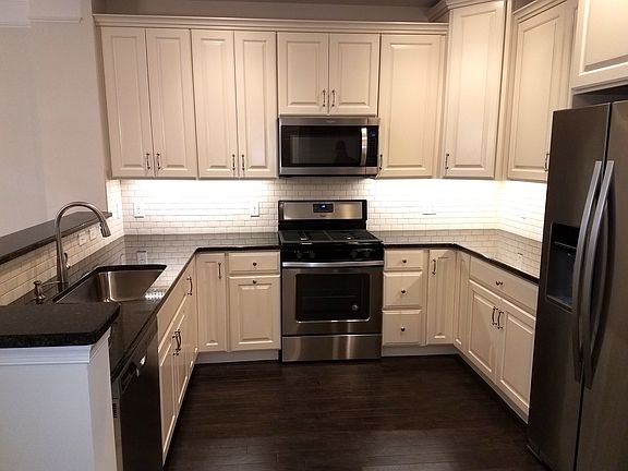 2nd image of 824 Center Meadow Ln
