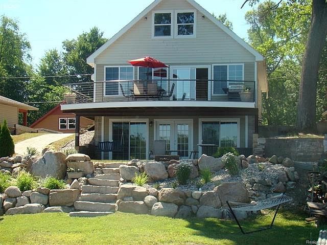 1st image of 11016 Charles Dr