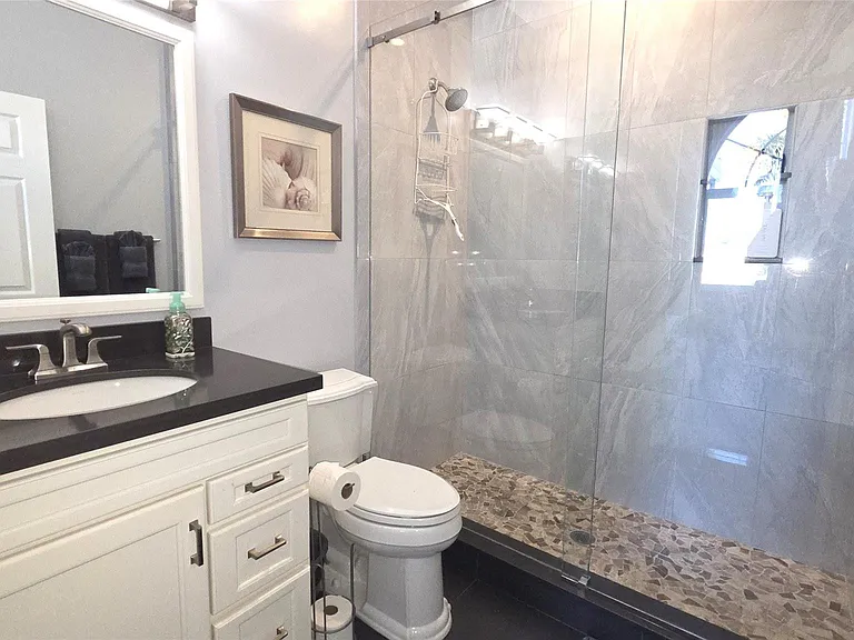 504 W Palm Aire Dr #504 — Photo 17