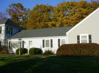 14 Colonial Vlg, Falmouth, ME 04105