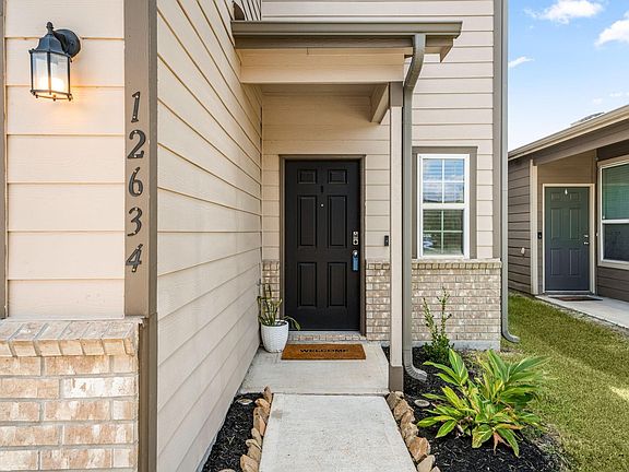 3rd image of 12634 Altuve Dr