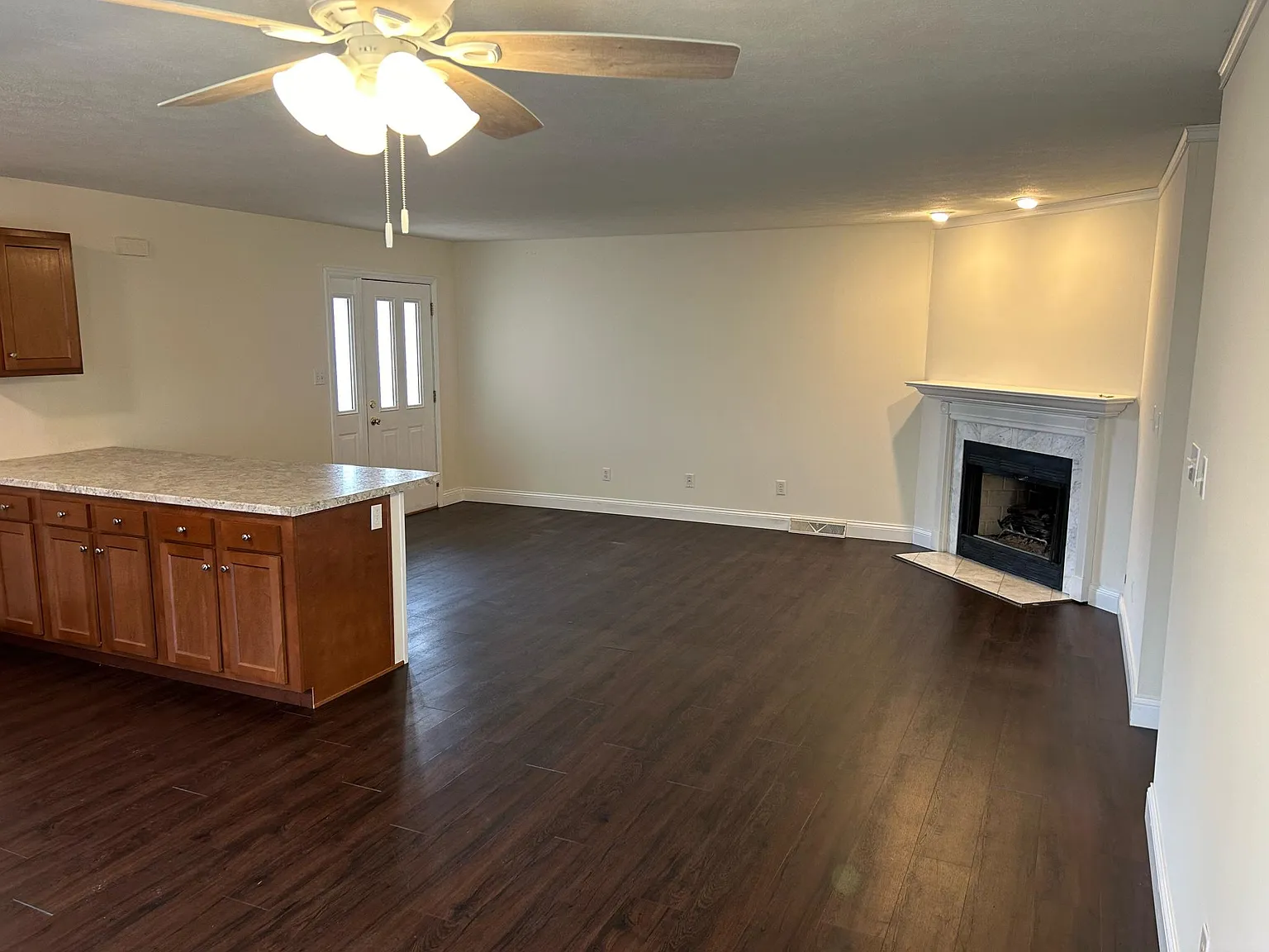 3 bed, $1,700 — Photo 4