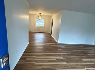 110 Norwood Dr, Colonial Heights, VA 23834