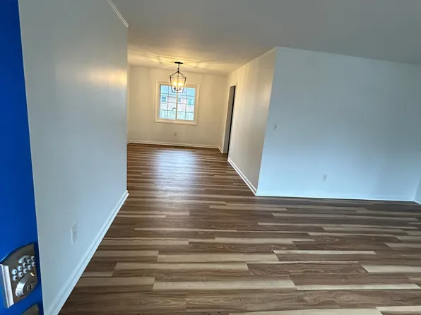 110 Norwood Dr, Colonial Heights, VA 23834