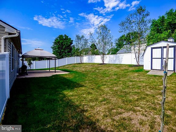 5th image of 290 Pebble Beach Dr