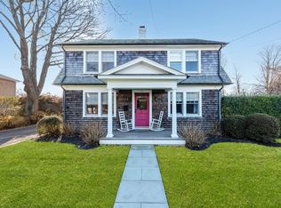 74 Prospect St, Southampton, NY 11968