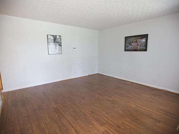 3rd image of 4571 Edgewyn Ave