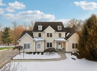 100 Blackberry Dr, Hudson, OH 44236