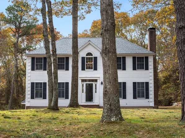 31 Village Dr, East Sandwich, MA 02537