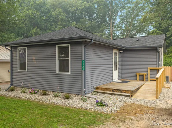 16585 Oakum Ave NE, Sand Lake, MI 49343