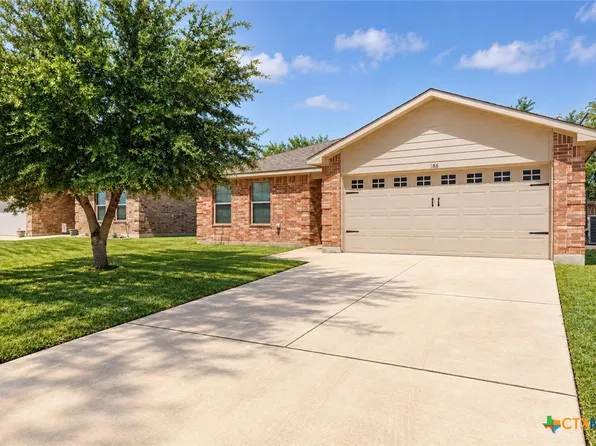186 Talon Dr, Luling, TX 78648