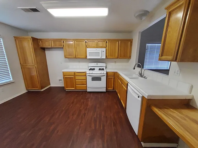5615 Sugar Pine Dr — Photo 5