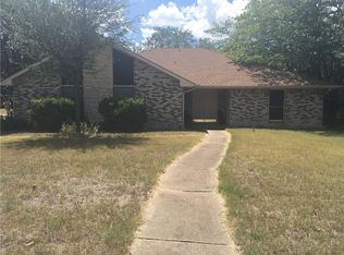 309 Creekwood Dr, Lancaster, TX 75146