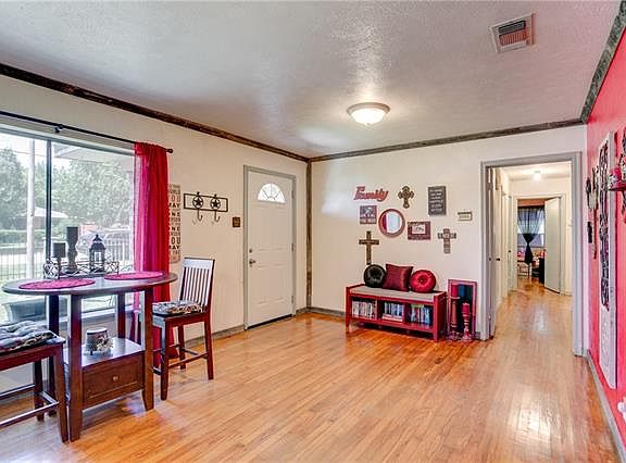 2nd image of 14016 Quail Dr