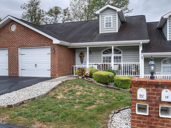 3rd image of 40 Sagewood Ct #40