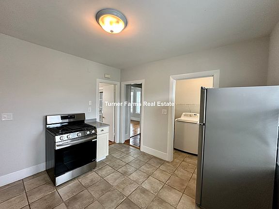 4th image of 69 Raymond Ave #3Z