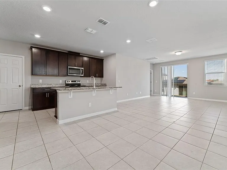 3085 Bella Vista Dr — Photo 5