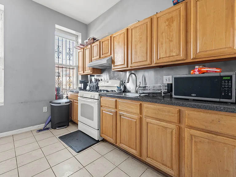 1319 N 19th St #1 — Photo 5