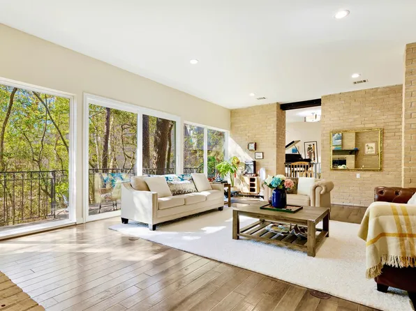 201 Vanderpool Ln APT 130, Houston, TX 77024
