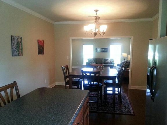4th image of 101 Kendal Ln